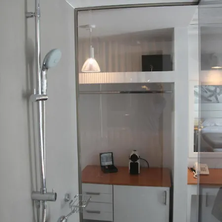 Comfy 4* לינדוס