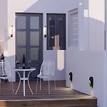 Comfy بيت ضيافة